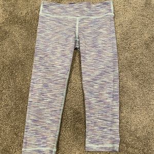 IVIVVA (lululemon girls) workout cropped leggings